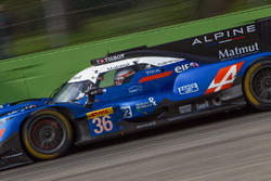 #36 Signatech Alpine A470 Gibson: Gustavo Menezes, Romain Dumas, Matt Rao