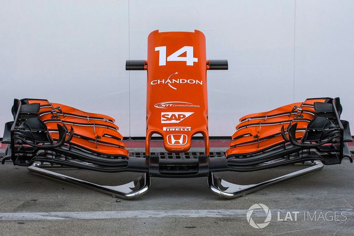McLaren MCL32 nariz y el ala delantera