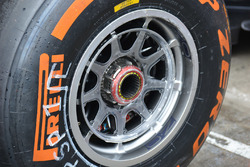 Reifendetail, Pirelli