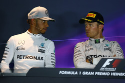 Lewis Hamilton, Mercedes AMG F1 W07 and Nico Rosberg, Mercedes AMG Petronas F1 W07 in the Press conf