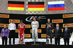 Podium: winner Nico Rosberg, Mercedes AMG F1 Team, second place Sebastian Vettel, Ferrari, third pla
