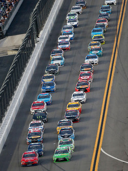 Start: Greg Biffle, Roush Fenway Racing, Ford, führt