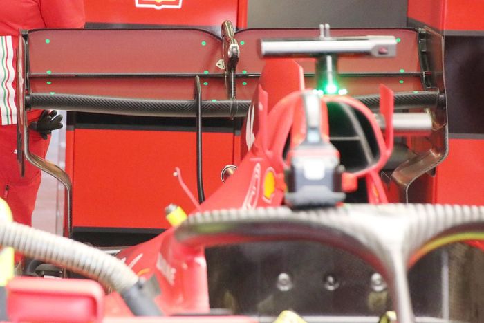 Detalle del alerón trasero del Ferrari SF21