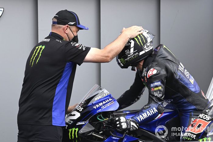 Ganador de la pole Maverick Viñales, Yamaha Factory Racing, Moto2