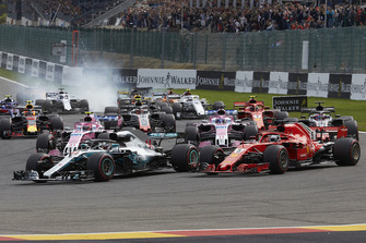 Lewis Hamilton, Mercedes AMG F1 W09, Sebastian Vettel, Ferrari SF71H, Esteban Ocon, Racing Point Force India VJM11, Sergio Perez, Racing Point Force India VJM11, Romain Grosjean, Haas F1 Team VF-18, startta