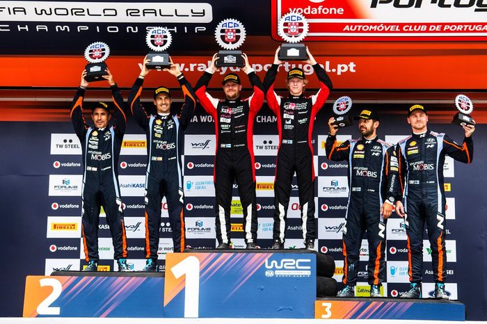 Podio: Ganador Kalle Rovanperä, Jonne Halttunen, Toyota Gazoo Racing WRT Toyota GR Yaris Rally1, segundo puesto Dani Sordo, Candido Carrera, Hyundai World Rally Team Hyundai i20 N Rally1, tercer puesto Esapekka Lappi, Janne Ferm, Hyundai World Rally Team