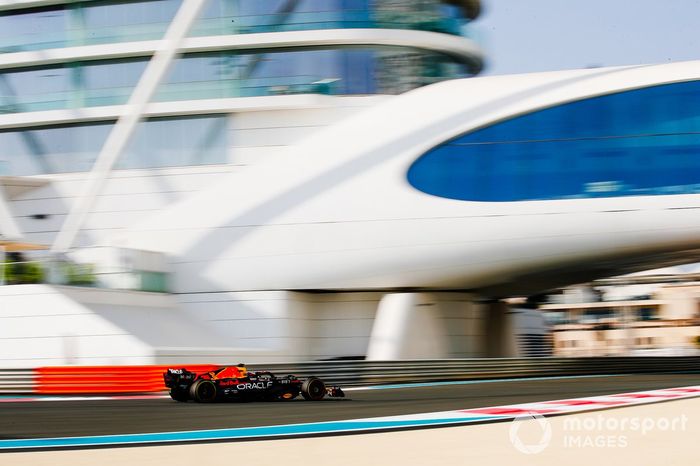 Jake Dennis, Red Bull Racing RB19 