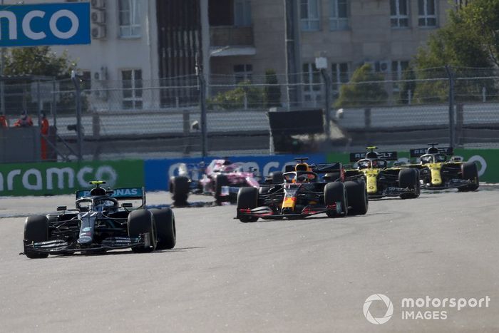 Valtteri Bottas, Mercedes F1 W11, Max Verstappen, Red Bull Racing RB16, Esteban Ocon, Renault F1 Team R.S.20, Daniel Ricciardo, Renault F1 Team R.S.20