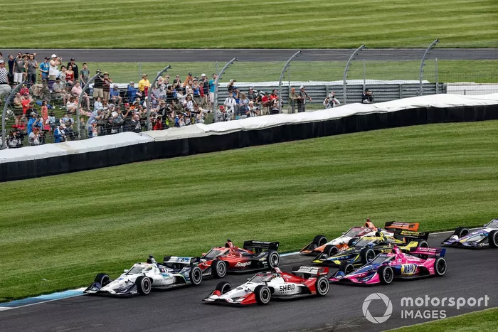 Graham Rahal, Rahal Letterman Lanigan Racing Honda, Christian Lundgaard, Rahal Letterman Lanigan Racing Honda, Scott McLaughlin, Team Penske Chevrolet, Alexander Rossi, Andretti Autosport Honda, Colton Herta, Andretti Autosport c/ Curb-Agajanian Honda, salida