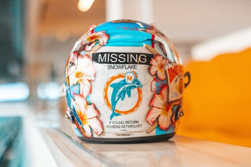 Casco de Daniel Ricciardo, McLaren