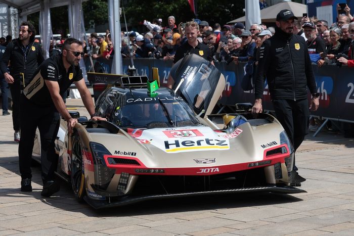 #38 Cadillac Hertz Team Jota Cadillac V-Series.R