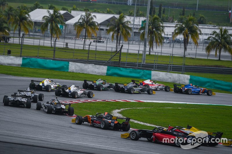 F3 Asia Race action