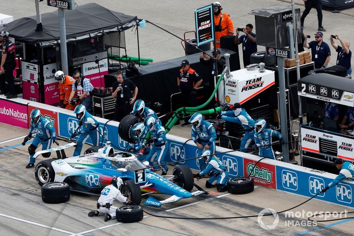 Josef Newgarden, Team Penske Chevrolet, pit stop