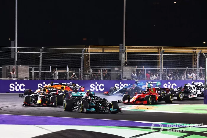 Valtteri Bottas, Mercedes W12, Max Verstappen, Red Bull Racing RB16B, Sergio Perez, Red Bull Racing RB16B, Lando Norris, McLaren MCL35M