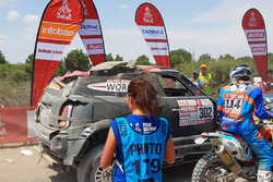 #302 X-Raid Team Mini: Nani Roma, Alex Haro finishes the stage with damage