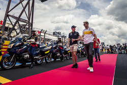 Max Verstappen, Red Bull Racing, Nico Hulkenberg, Renault Sport F1 Team on the drivers parade