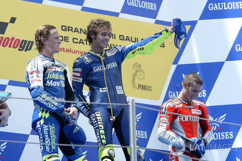 Podium: 1. Valentino Rossi, 2. Sete Gibernau, 3. Marco Melandri