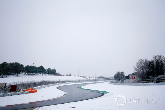 Snow covered circiut