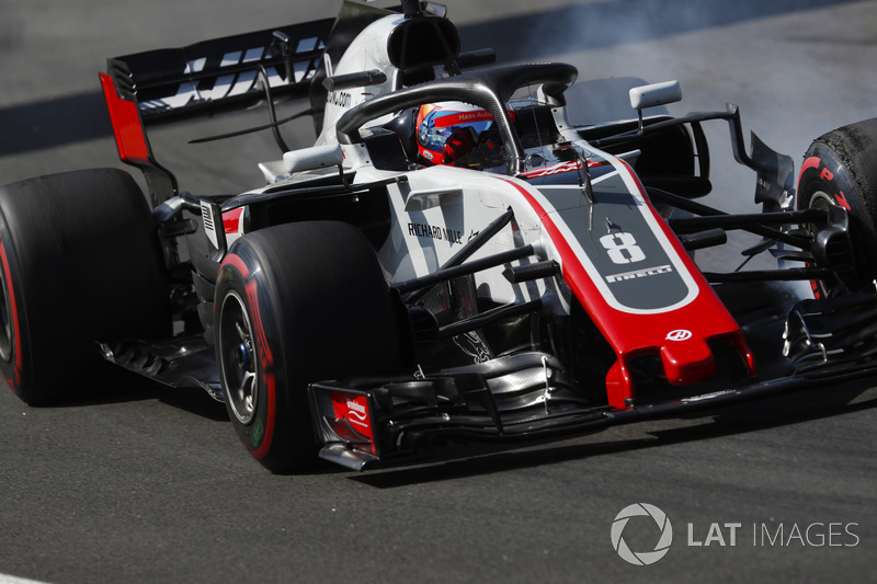 Romain Grosjean, Haas F1 Team VF-18, lastiklerini kilitliyor