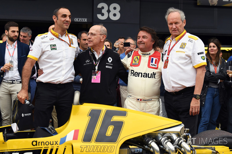 Cyril Abiteboul, Direktur pengelola Renault Sport F1, René Arnoux, Alex Mea, dan Jerome Stoll, Direktur Renault Sport F1