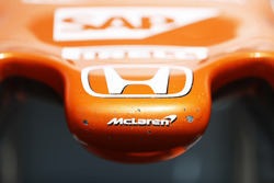 Носовой обтекатель McLaren MCL32