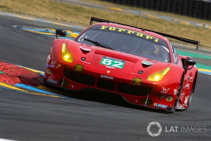 42°: #82 Risi Competizione Ferrari 488 GTE: Toni Vilander, Giancarlo Fisichella, Pierre Kaffer