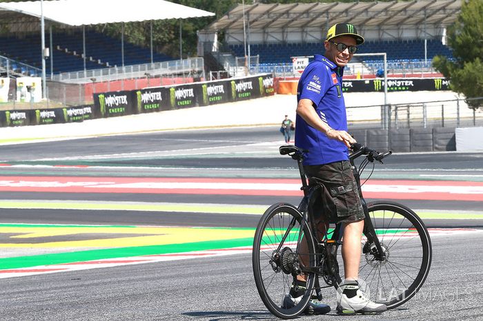 Valentino Rossi, Yamaha Factory Racing en la nueva curva 13
