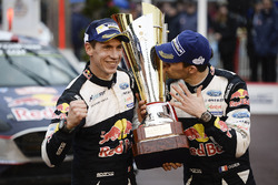 Les vainqueurs Sébastien Ogier, Julien Ingrassia, M-Sport