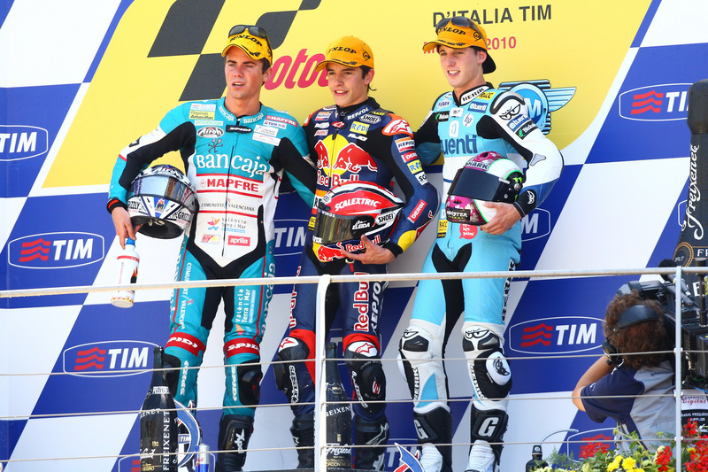 Le podium du Grand Prix d'Italie 2010 de 125cc : Marc Márquez, Nicolás Terol, Pol Espargaro