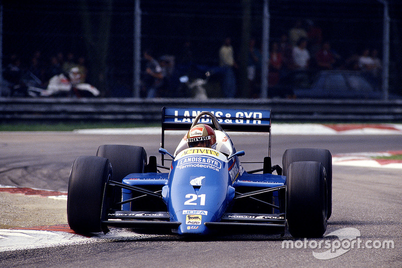 #21 : Alex Caffi, Osella FA1G, Alfa Romeo
