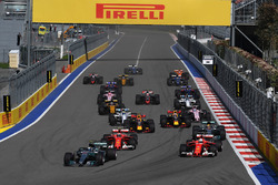 Валттері Боттас, Mercedes AMG F1 W08, Себастьян Феттель, Ferrari SF70H
