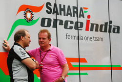Robert Fernley, Sahara Force India F1 Team, mit Jonathan Palmer