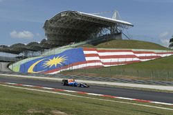 Pascal Wehrlein, Manor Racing MRT05