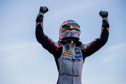 El ganador de la carrera Anthoine Hubert, ART Grand Prix