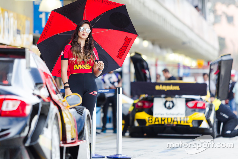 Grid girl