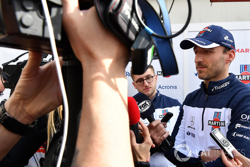 Robert Kubica, Williams parle aux médias