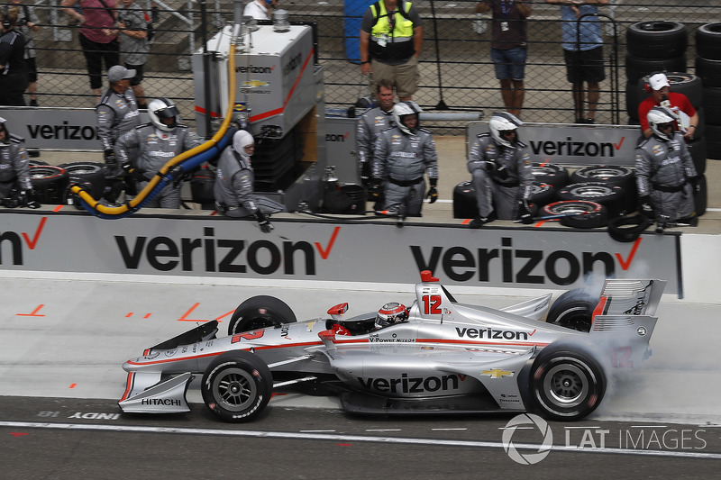 Will Power, Team Penske Chevrolet, pit stop
