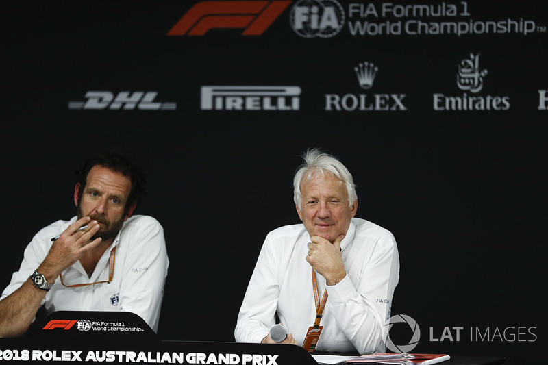 Matteo Bonciani, Delegato Media, FIA, e Charlie Whiting, Direttore Gara, FIA, nella conferenza stampa FIA del giovedì