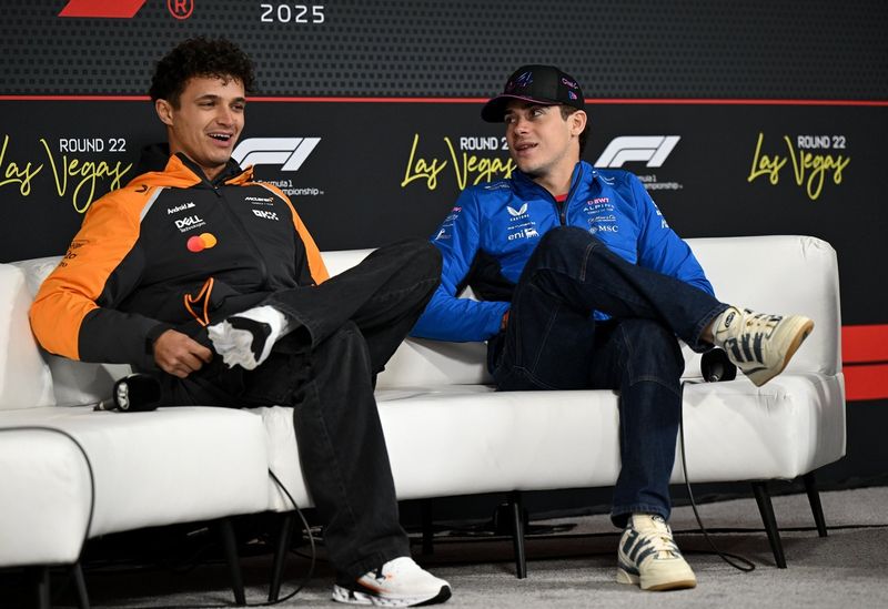 Lando Norris, McLaren, Franco Colapinto, Alpine