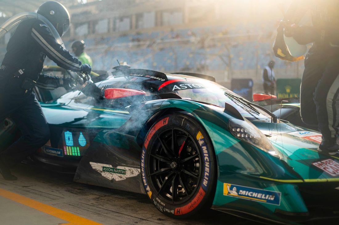 #009 Aston Martin Thor Equipo Aston Martin Valkyrie: Alex Riberas, Marco Sorensen, Roman De Angelis