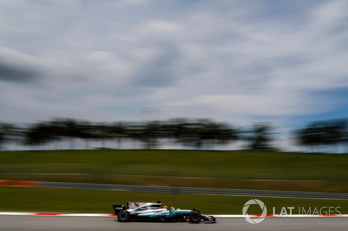 Lewis Hamilton, Mercedes-Benz F1 W08