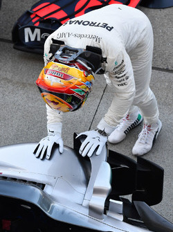 Race winner Lewis Hamilton, Mercedes-Benz F1 W08 celebrates in parc ferme