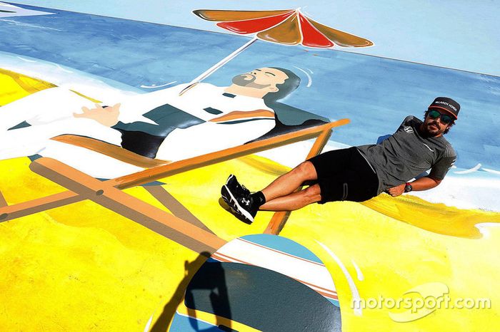 Humor junto a los nuevos dueños de la F1