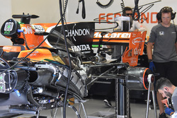 Деталь McLaren MCL32