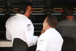 Eric Boullier, Yarış Direktörü, McLaren, Zak Brown, Direktrör, McLaren Technology Group