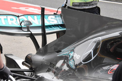 Т-образное крыло Mercedes AMG F1 W08