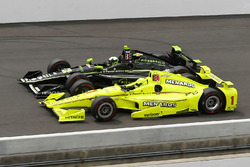 Simon Pagenaud, Team Penske, Chevrolet; Juan Pablo Montoya, Team Penske, Chevrolet