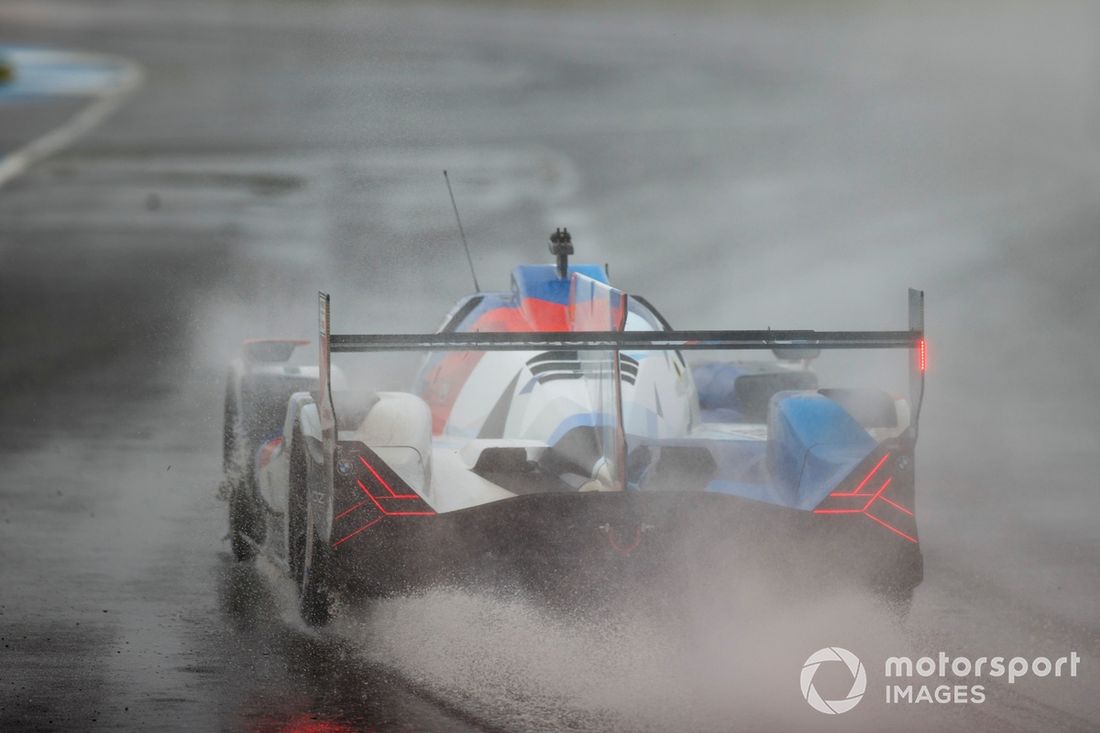 #24 BMW Team RLL BMW M Hybrid V8: Jesse Krohn, Philipp Eng