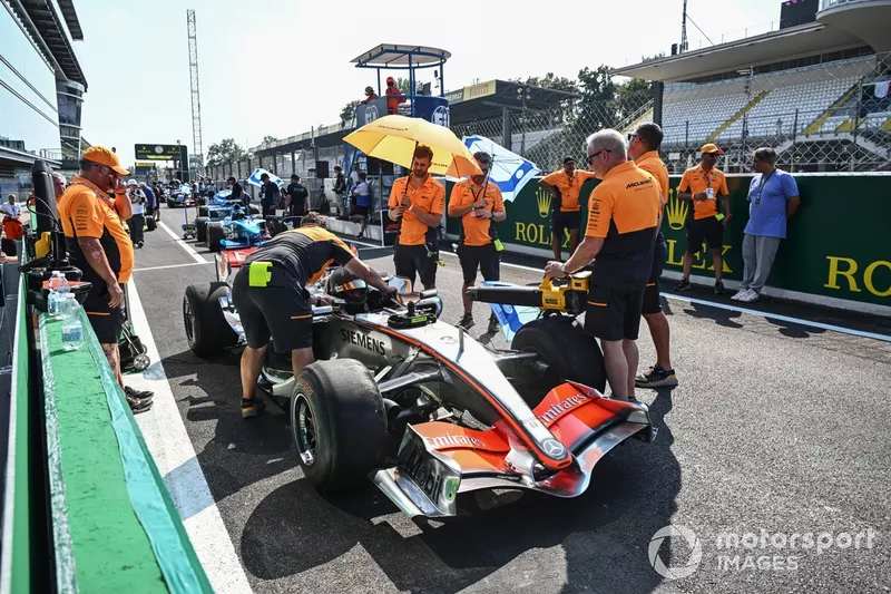 McLaren MP4-21 