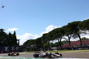 Oliver Bearman, Haas F1 Team, Yuki Tsunoda, Red Bull Racing Team